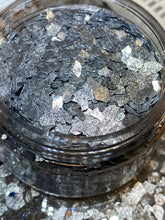 Load image into Gallery viewer, Silver Chromatic Flakes